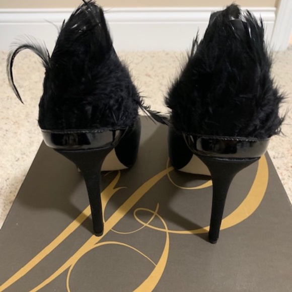 Enzo Angiolini Black Feather Eatorrez Pumps - Picture 6 of 6